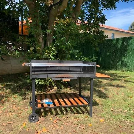 Casa Con Jardin Con 2 Alojamientos, Con Jardines No Compartidos Y Aparcamiento Privado Noja