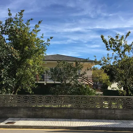 Casa Con Jardin Con 2 Alojamientos, Con Jardines No Compartidos Y Aparcamiento Privado * Noja