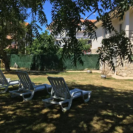 Сasa de vacaciones Casa Con Jardín