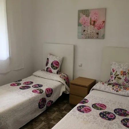 Сasa de vacaciones Casa Con Jardín *