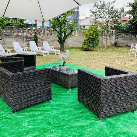 Сasa de vacaciones Casa Con Jardín *
