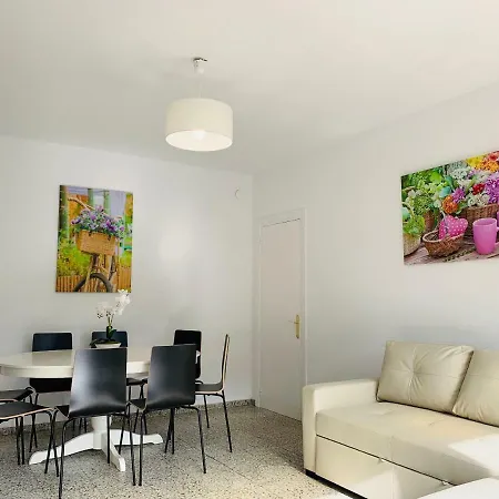 Casa Con Jardin Con 2 Alojamientos, Con Jardines No Compartidos Y Aparcamiento Privado Holiday home