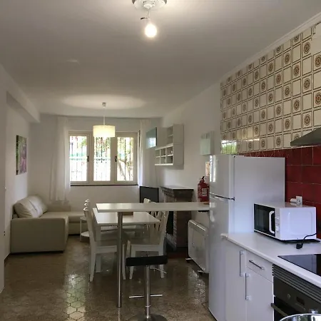 Casa Con Jardín *
