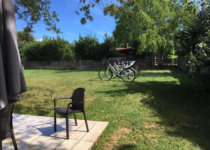 Casa Con Jardin Con 2 Alojamientos, Con Jardines No Compartidos Y Aparcamiento Privado * Ноха