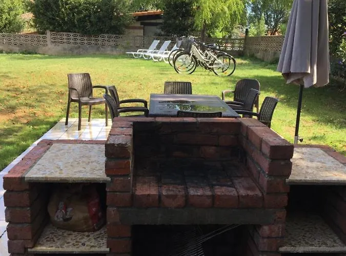 Casa Con Jardin Con 2 Alojamientos, Con Jardines No Compartidos Y Aparcamiento Privado Prázdninový dům Noja