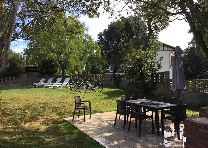 Casa Con Jardin Con 2 Alojamientos, Con Jardines No Compartidos Y Aparcamiento Privado Дом отдыха