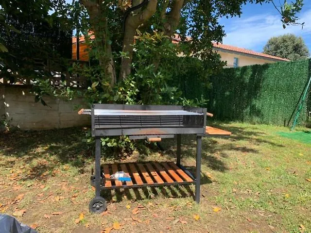 Casa Con Jardin Con 2 Alojamientos, Con Jardines No Compartidos Y Aparcamiento Privado Noja