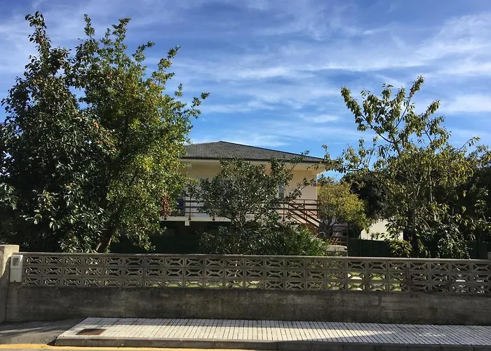 Casa Con Jardin Con 2 Alojamientos, Con Jardines No Compartidos Y Aparcamiento Privado * Noja