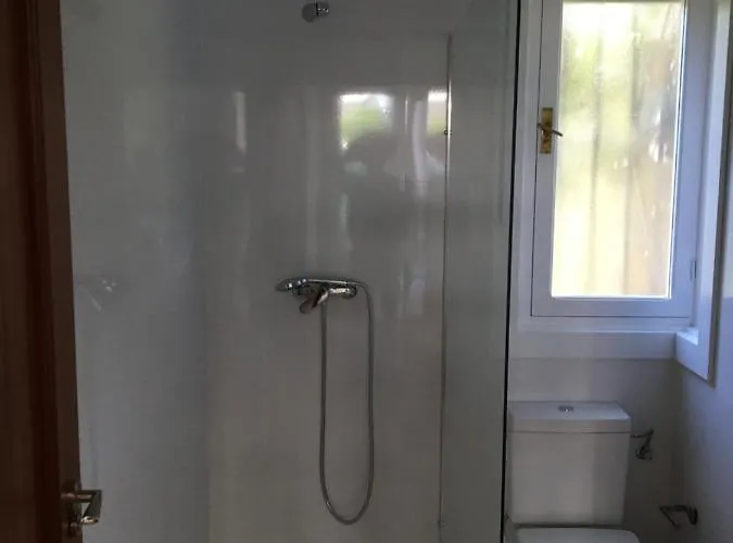 Casa Con Jardin Con 2 Alojamientos, Con Jardines No Compartidos Y Aparcamiento Privado Noja