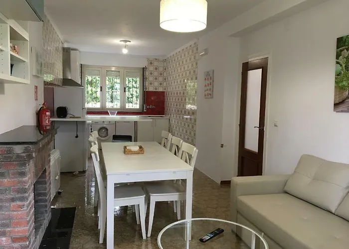 Prázdninový dům Casa Con Jardin Con 2 Alojamientos, Con Jardines No Compartidos Y Aparcamiento Privado *