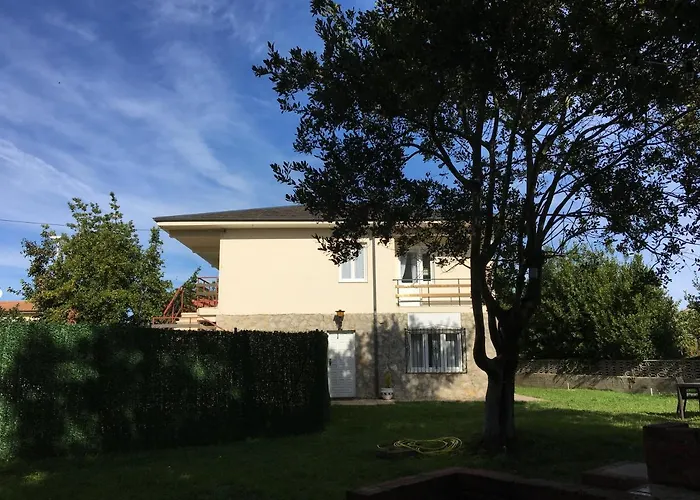 Casa Con Jardin Con 2 Alojamientos, Con Jardines No Compartidos Y Aparcamiento Privado * Noja