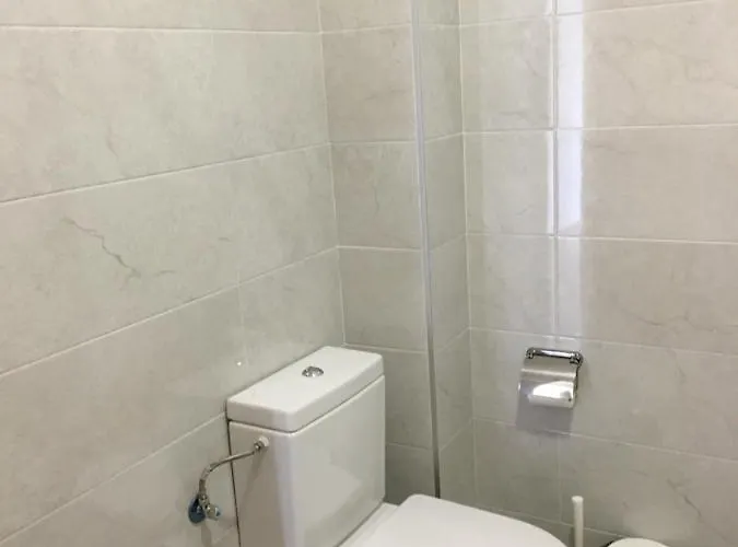 Casa Con Jardin Con 2 Alojamientos, Con Jardines No Compartidos Y Aparcamiento Privado Noja