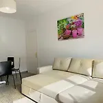 Casa Con Jardín Con 2 Alojamientos, Con Jardines No Compartidos Y Aparcamiento Privado Noja