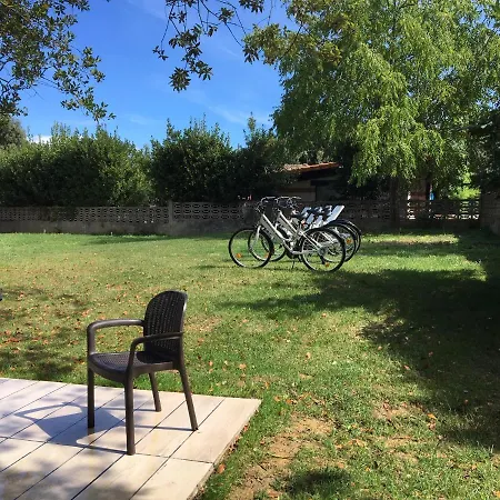 Casa Con Jardin Con 2 Alojamientos, Con Jardines No Compartidos Y Aparcamiento Privado * Noja