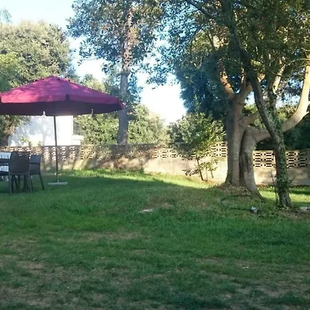 Nyaraló Casa Con Jardin Con 2 Alojamientos, Con Jardines No Compartidos Y Aparcamiento Privado *