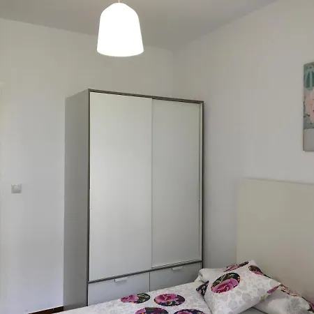 Nyaraló Casa Con Jardin Con 2 Alojamientos, Con Jardines No Compartidos Y Aparcamiento Privado