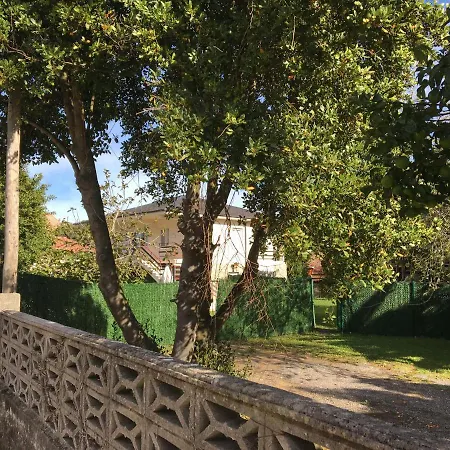 Casa Con Jardin Con 2 Alojamientos, Con Jardines No Compartidos Y Aparcamiento Privado * Noja