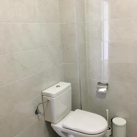 Casa Con Jardin Con 2 Alojamientos, Con Jardines No Compartidos Y Aparcamiento Privado Noja